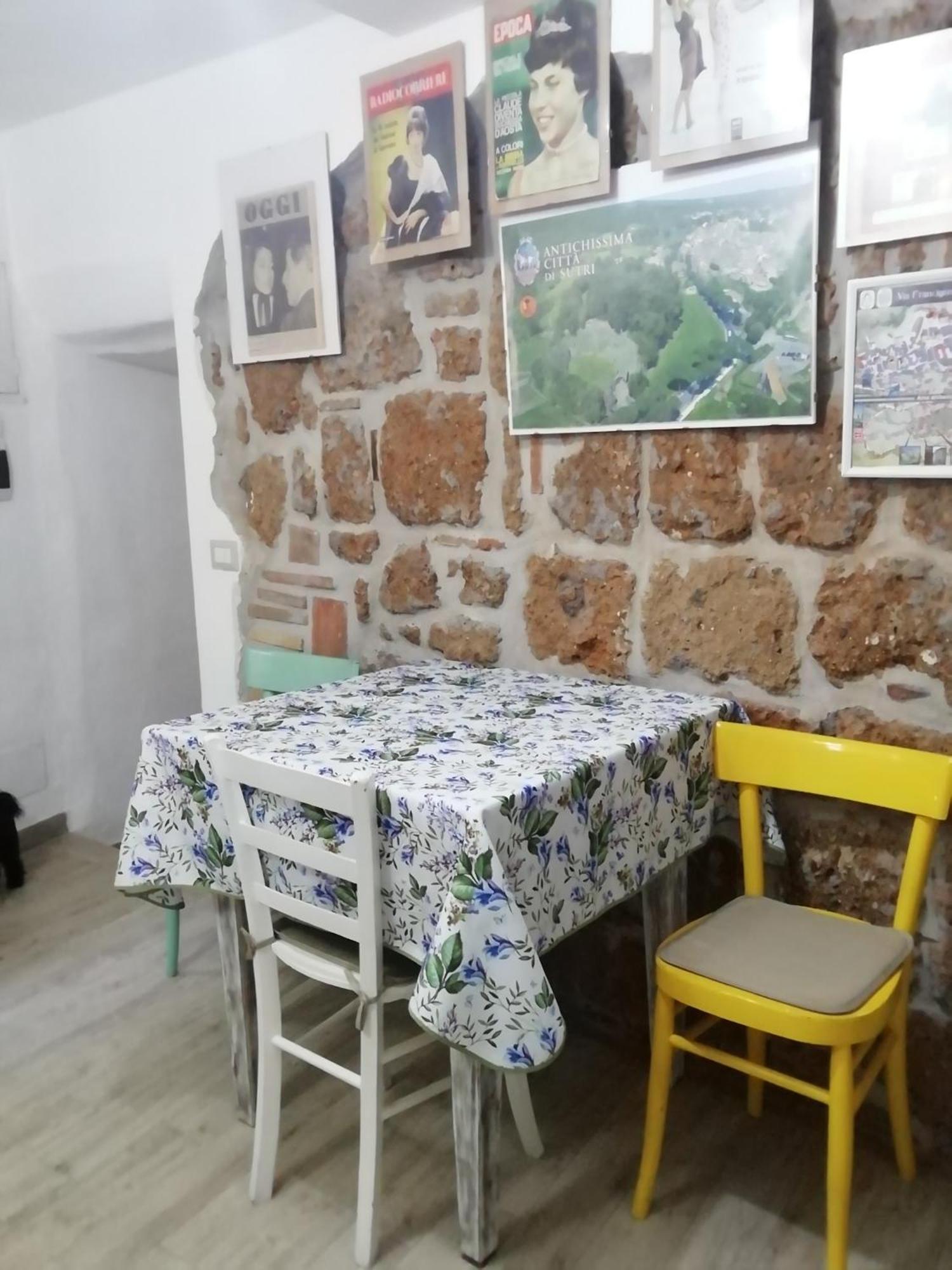Casa Vacanza La Mia Casetta Сутри Екстериор снимка